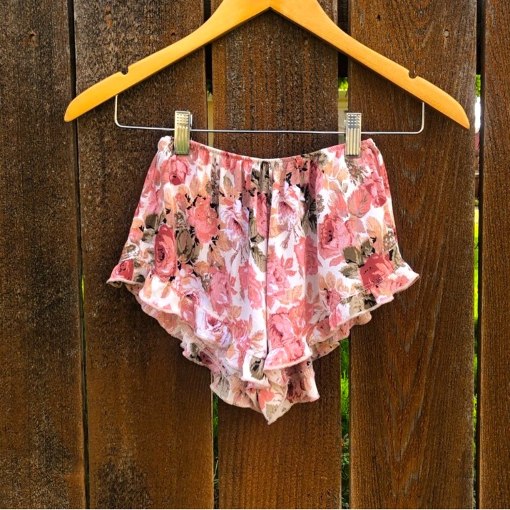Brandy Melville Vodi Rose Print Shorts